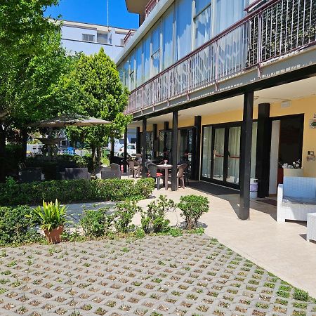 Hotel Paradiso Rimini Zewnętrze zdjęcie